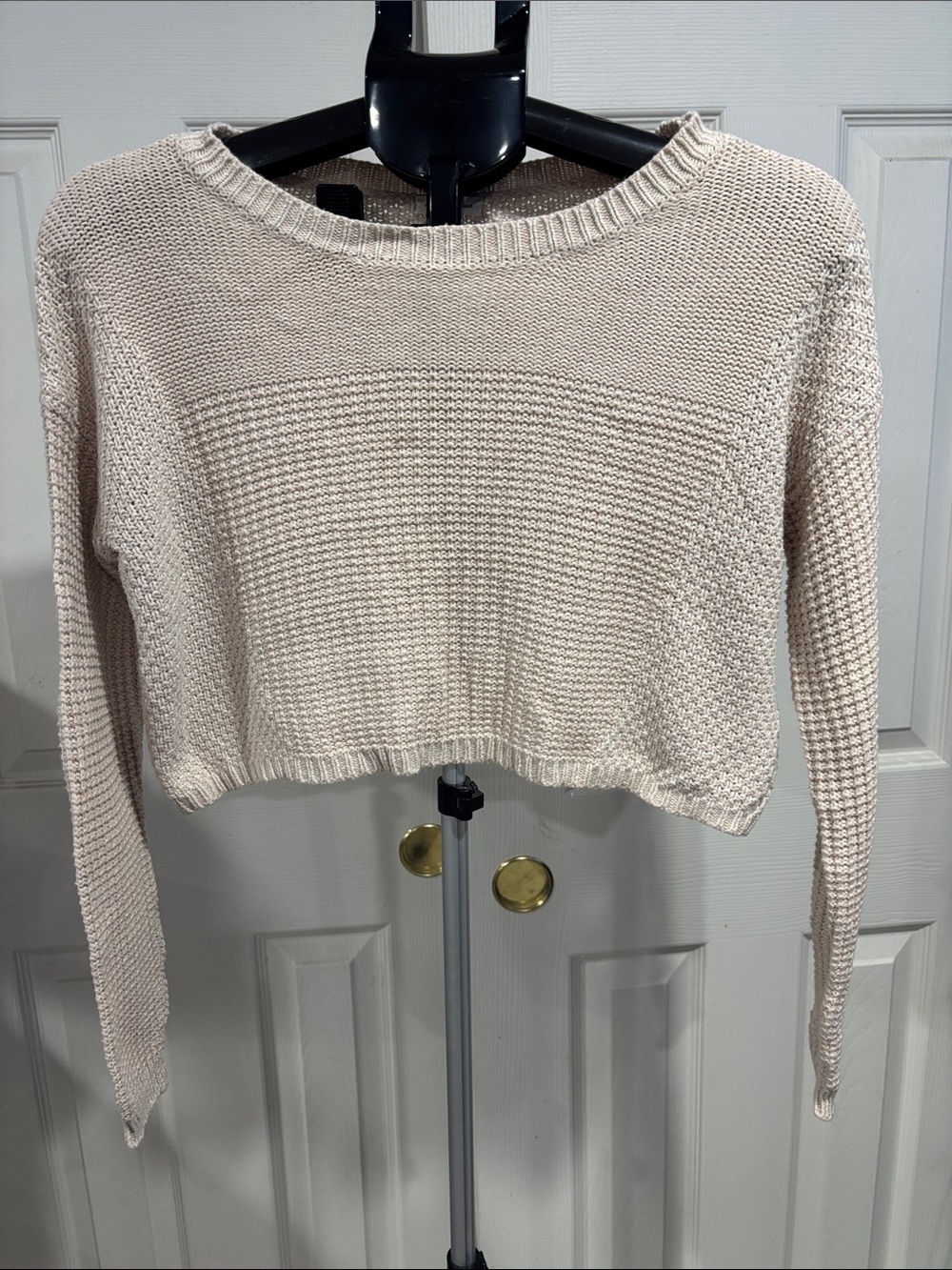 silence + noise Lightweight Cropped Crewneck Sweater in Pale Peach